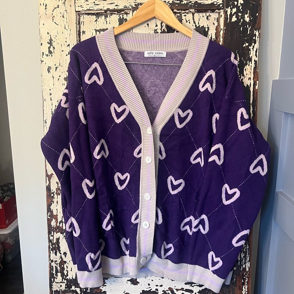 Kate Kasin Purple and Beige heart cardigan Sweater. Women’s size 2XL.
